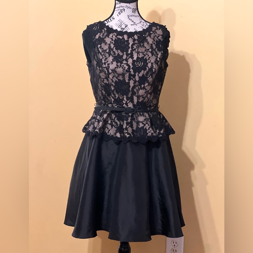 Jessica Howard Black Nude Cocktail Lace Special Occasion Dress Size 6P